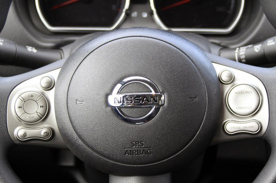  Nissan Versa 2012 года  (фото 57 из 111)
